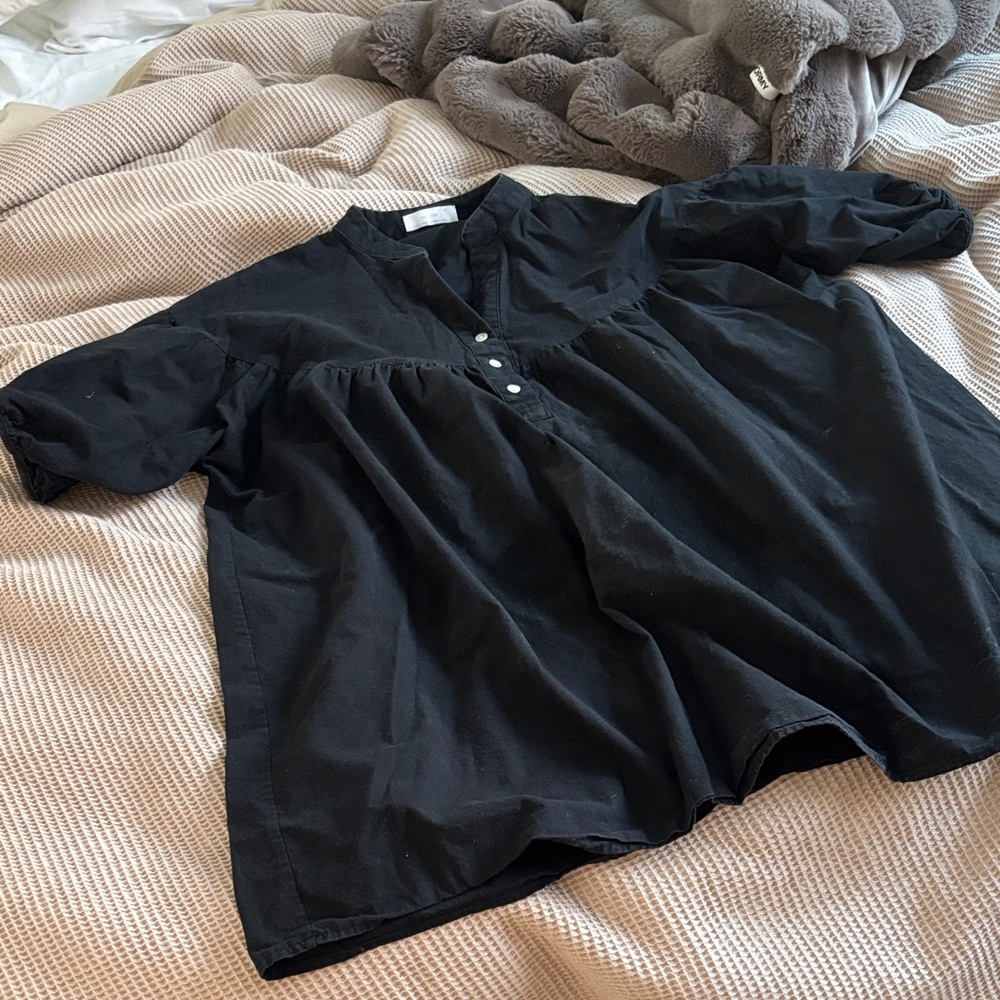 OAK + FORT Classic Black Top
